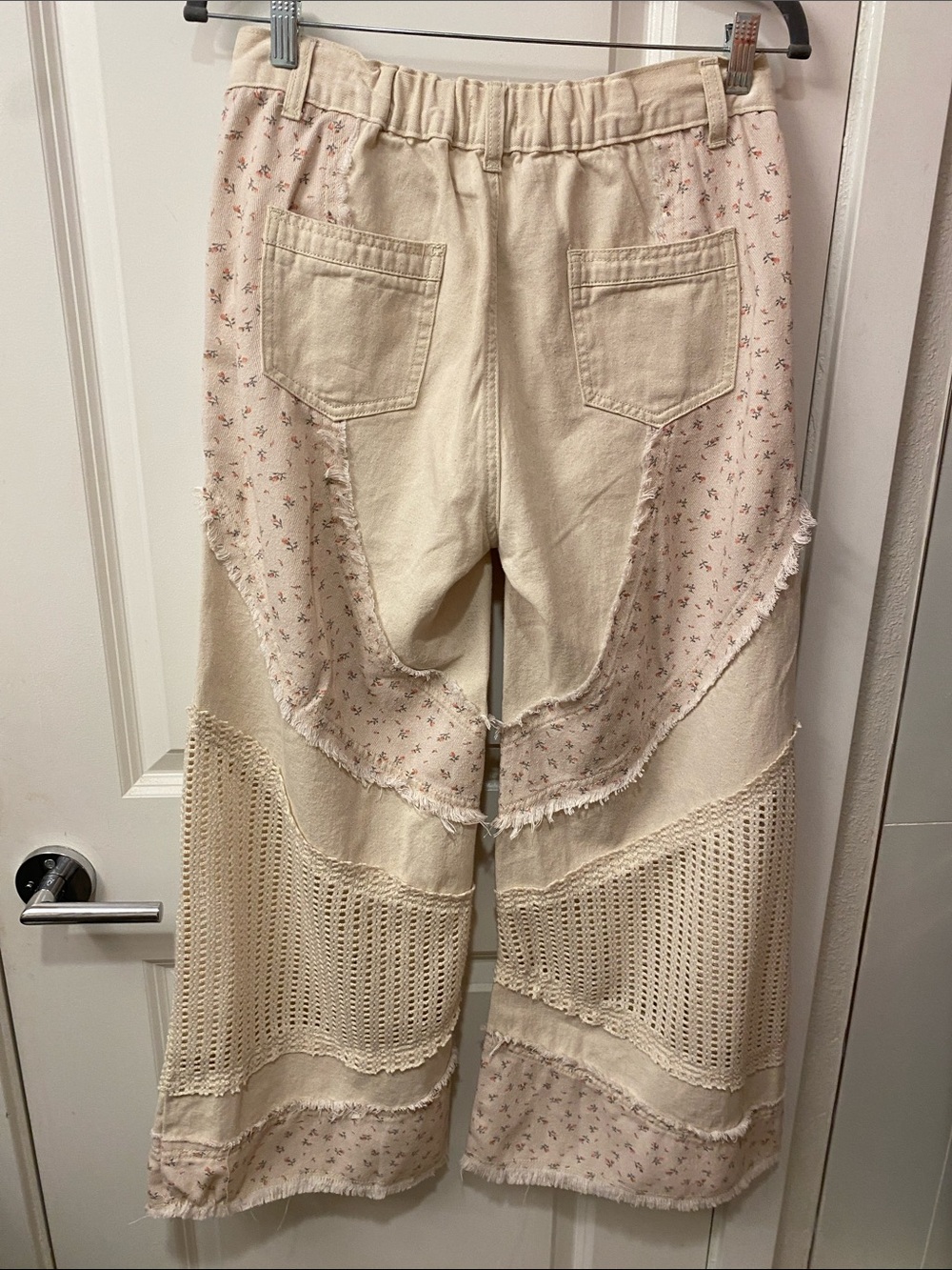 POL Cream Patchwork Wide-Leg Jeans with Crochet Panels- ** see description - Picture 3 of 4